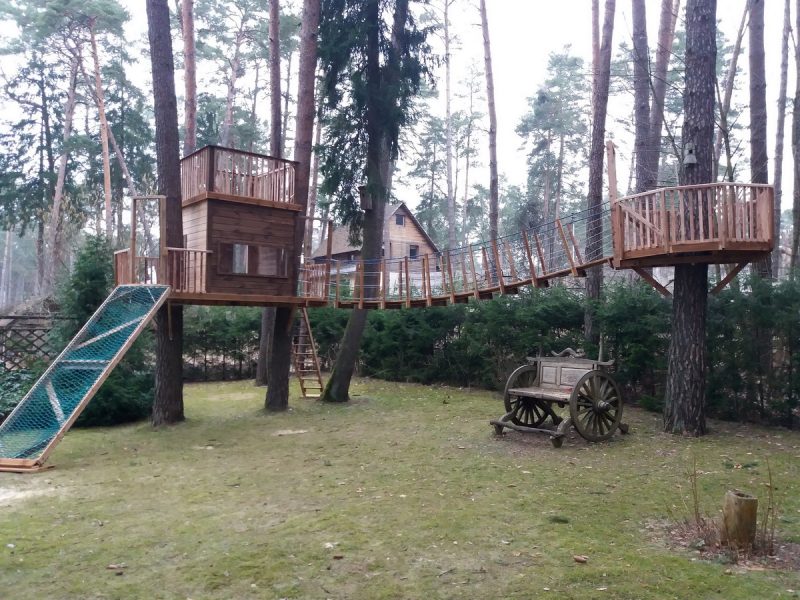 Treehouse in the yard treehouse